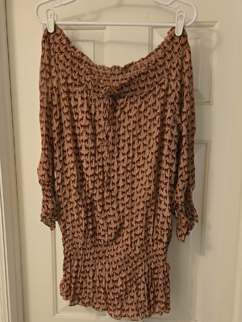 Women's Eclectic On or Off Shoulder Horse Print Blouse